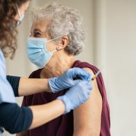 Rechazan vacuna obligatoria a partir de los 60 en Alemania