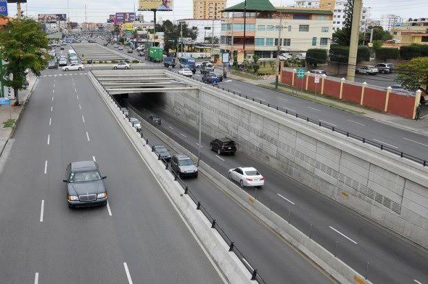 Realizarán mantenimiento a pasos de desnivel en el Gran Santo Domingo