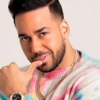 Romeo Santo producirá su primera película “Never Look Back”
