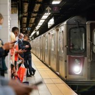 Dos personas mueren atropelladas por un vagón de metro en Nueva York