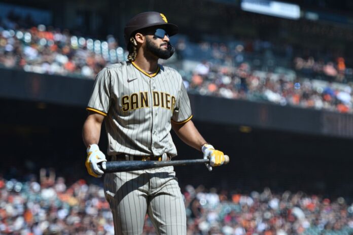 Virus obliga a retrasar cirugía en el hombro de Fernando Tatis Jr.