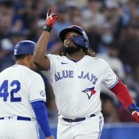 Vladimir Guerrero Jr. sacude su quinto jonrón de la temporada 2022