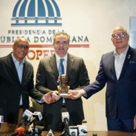 Fedodim entrega “Premio Juan Pablo Duarte a la Transparencia” a Neney Cabrera