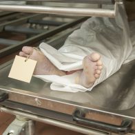 Policía investiga muerte de dos personas en Santiago