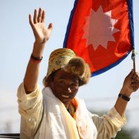 Alpinista nepalí bate su propio récord mundial al escalar el monte Everest por 26.ª vez 