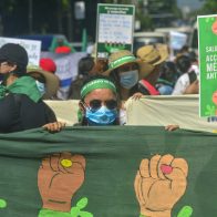 tras sufrir aborto involuntario, mujer es condenad a 30 años de prisión en El Salvador
