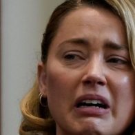 Amber Heard asegura Johnny Depp la golpeó por celos de James Franco