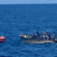Detienen 59 haitianos que desembarcaron en el oeste de Puerto Rico