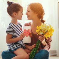 Decenas de países celebran el Día de las Madres este domingo