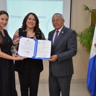 Acroarte recibe certificado Marca Mixta de ONAPI