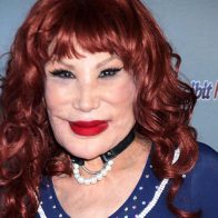 Lyn May confiesa que le gusta Salma Hayek