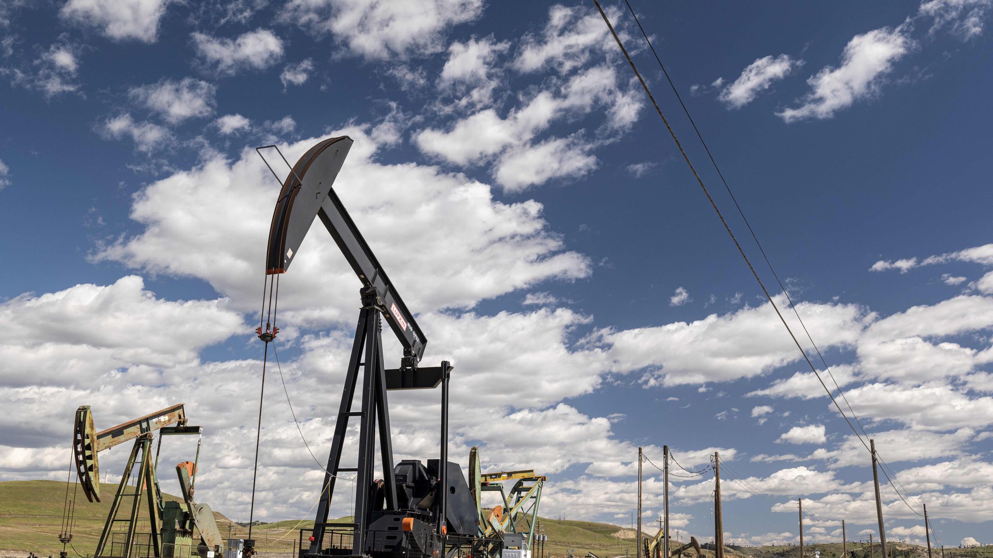 El precio del petróleo intermedio de Texas (WTI) bajó este martes un 0,5% y cerró en 109,77 dólares el barril.