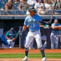 Dominicano Julio Rodríguez sigue mejorando con el bate en MLB