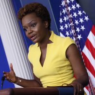 Karine Jean-Pierre, primera portavoz negra y abiertamente LGBT de la Casa Blanca