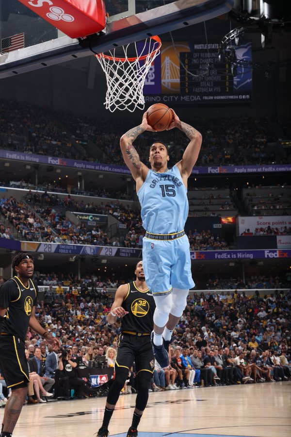 Los Grizzlies arrollan a los Warriors y siguen con vida en las semifinales del Oeste