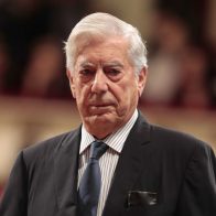 Mario Vargas Llosa: "Entre Bolsonaro, con payasadas, y Lula, prefiero a Bolsonaro"