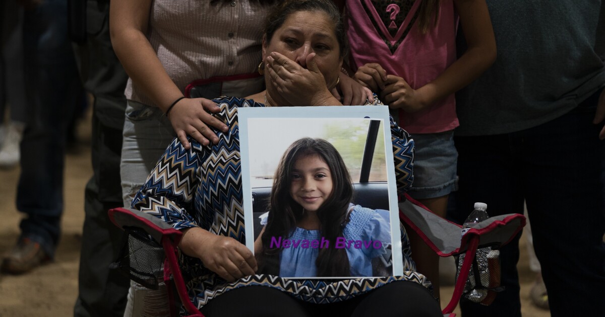 Testigos aseguran masacre en Texas duró unos “40 minutos” y policía tardó en entrar