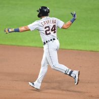 Miguel Cabrera alcanza los 3,008 hits; supera a Al Kaline