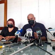 Periodistas salen de El Salvador por "reforma mordaza"