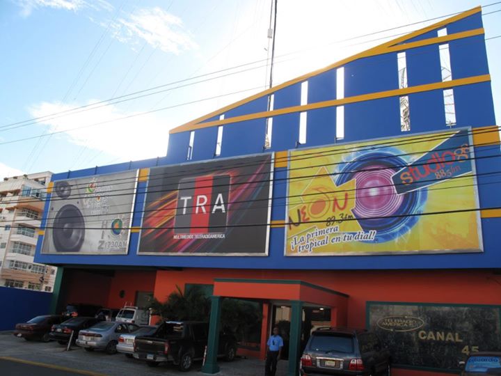Colombia Alcántara afirma Teleradio América podría demandar a “Alofoke” por supuesta difamación