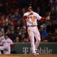 Trevor Story conecta tres jonrones en paliza de Boston sobre Seattle