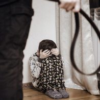 Policía busca a padre que agredió a su hijo en Montecristi