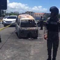 Reportan dos niños muertos tras incendiarse vehículo en Las Américas