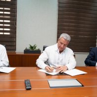 Firman acuerdo para implementar Sistema 311 en proyecto Proresiliencia