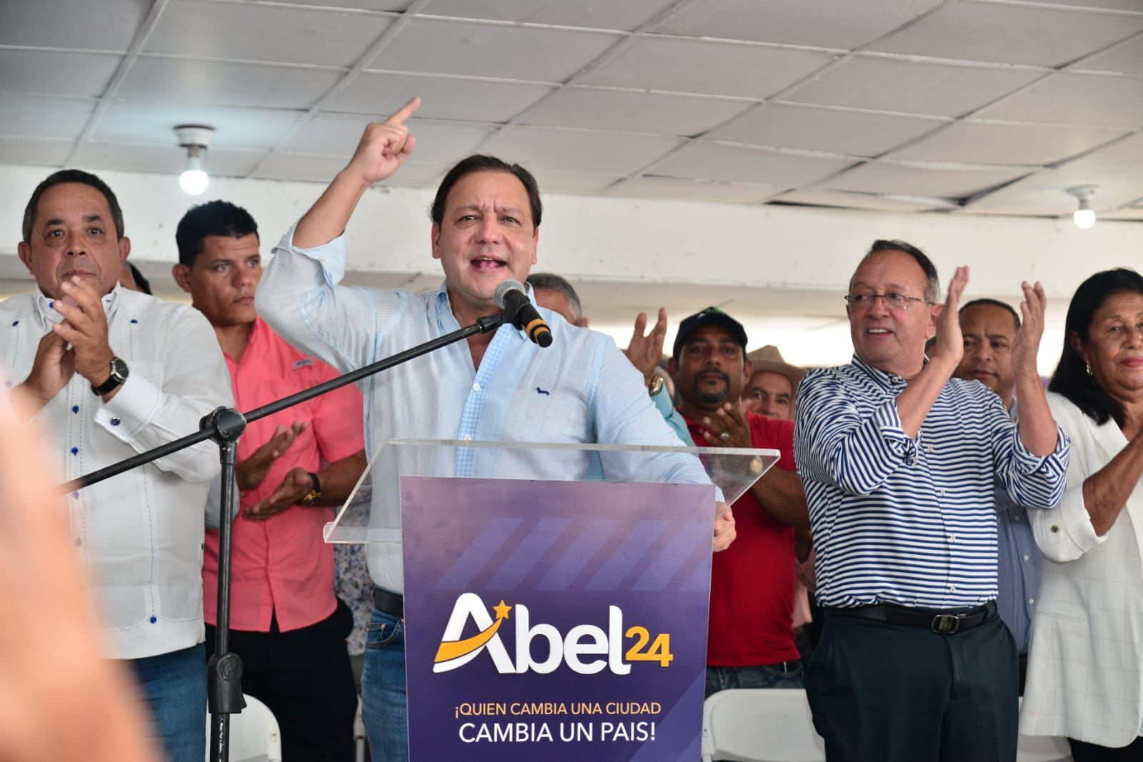 Abel Martínez: Desde la llegada del PRM inició la desgracia de los agricultores  