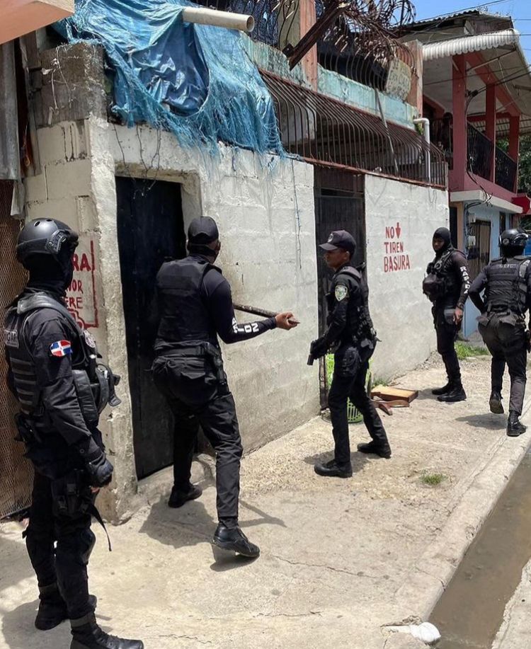 Intervienen barrios de Santiago por aumento de actos delictivos
