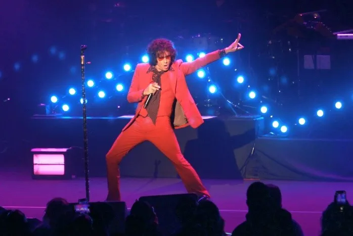 Enrique Bunbury cancela su gira y anticipa su retirada