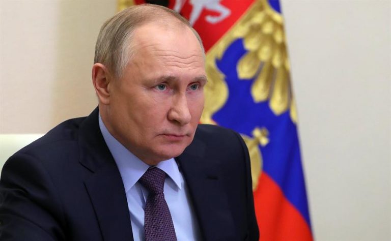 Putin asegura a Macron