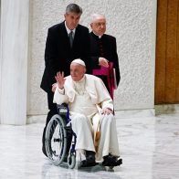 El papa aplaza su viaje a Líbano, pero mantiene el de África en julio