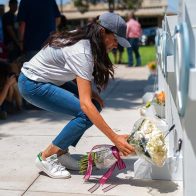 Meghan Markle visita Uvalde tras el tiroteo en un colegio
