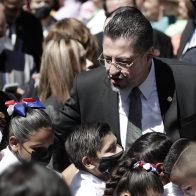 Rodrigo Chaves jura como presidente 49 en la historia de Costa Rica