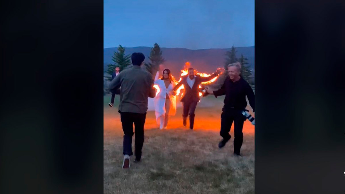 ¡Ni que fuera un circo! Pareja se prende fuego en plena boda