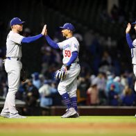 Dodgers barren doble tanda contra Cachorros; hilan 5 triunfos