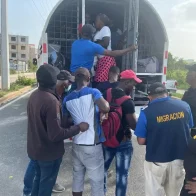 Defensores de los migrante califican como “cacería” detención de haitianos