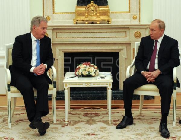 Presidente finlandés comunica a Putin que Finlandia pedirá ingreso en OTAN