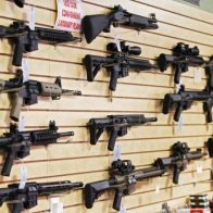 Envían a prisión a mujer implicada en tráfico ilegal de armas militares desde EEUU