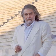 Fallece Vangelis, el compositor de "Carrozas de Fuego" y "Blade Runner" ganador del Oscar