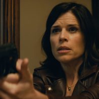 Actriz Neve Campbell abandona saga "Scream" por bajo salario