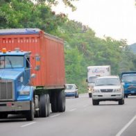 Fallece estudiante tras ser arrollada por una patana; conductor emprende la huida