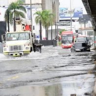 Las lluvias desplazan a 2,455 personas de sus hogares a lugares seguros
