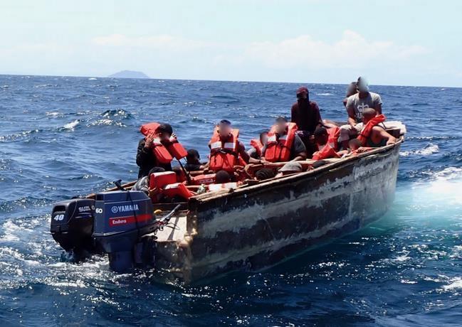 Repatrian 11 dominicanos que intentaron entrar ilegalmente a Puerto Rico