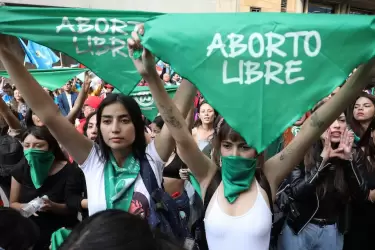 Protestan ante la Embajada de EE.UU. en Argentina por fallo contra el aborto