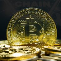 Acusan a tres hombre en Florida por fraude de 100 millones en criptomonedas