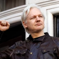 Assange podría ser condenado a prisión perpetua por decir la verdad