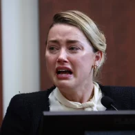 Un miembro del jurado dice que Amber Heard lloró "con lágrimas de cocodrilo"