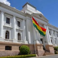 Al menos 15 jueces y 8 fiscales procesados en Bolivia por liberar feminicidas